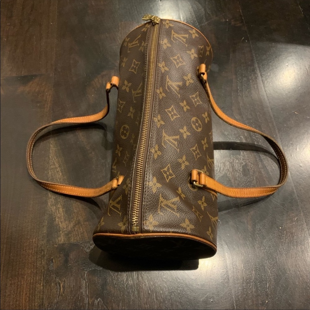 Louis Vuitton Monogram Papillon (Large Size) - Picture 7 of 8